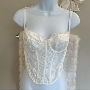 White Lace Bra with Molded Cups and Adjustable Straps
